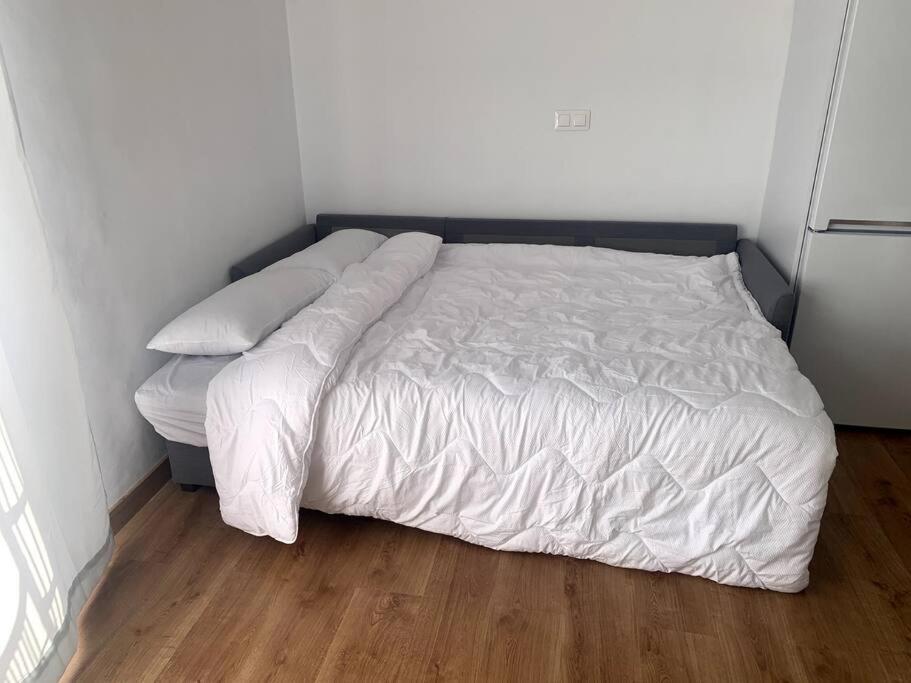 Precioso Apartamento, Luminoso, Equipado トレ・デ・ベナガルボン エクステリア 写真