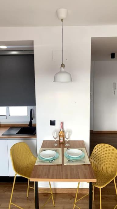 Precioso Apartamento, Luminoso, Equipado トレ・デ・ベナガルボン エクステリア 写真