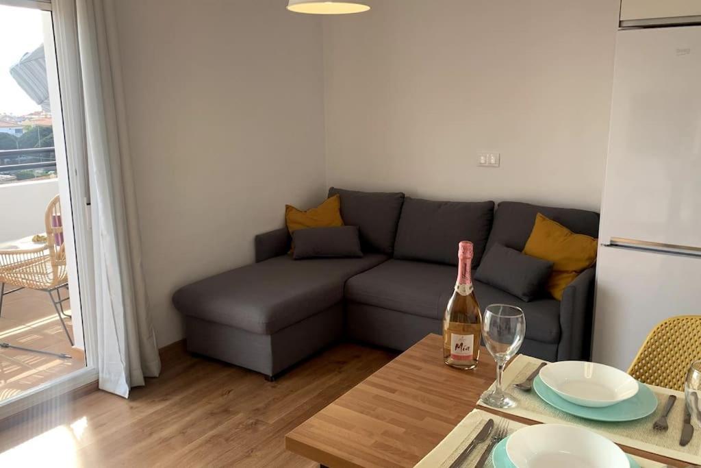 Precioso Apartamento, Luminoso, Equipado トレ・デ・ベナガルボン エクステリア 写真
